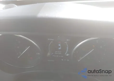 2017 Jaguar Xe Premium z USA, uszkodzony, nr VIN SAJAD4BG2HA968201